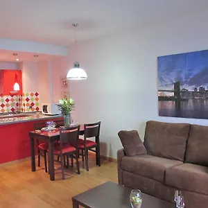 https://apartamentos-turisticos-las-nieves-granada.es-andalucia.com