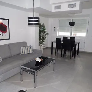- Nuno Gomez, 24 Apartament Malaga