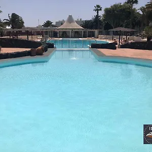 https://suri-costa-teguise.in-canary-islands.com