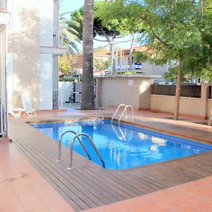 https://caru-apartaments.top-hotels-tarragona.com